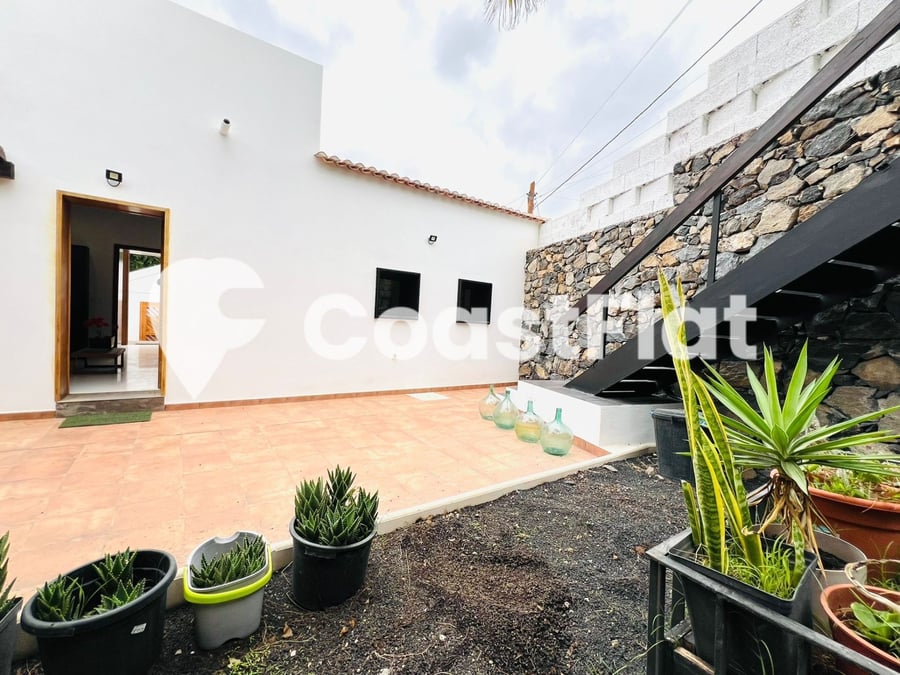 Exclusive villa with beautiful views in the historic heart of Tejina de Isora! – 39
