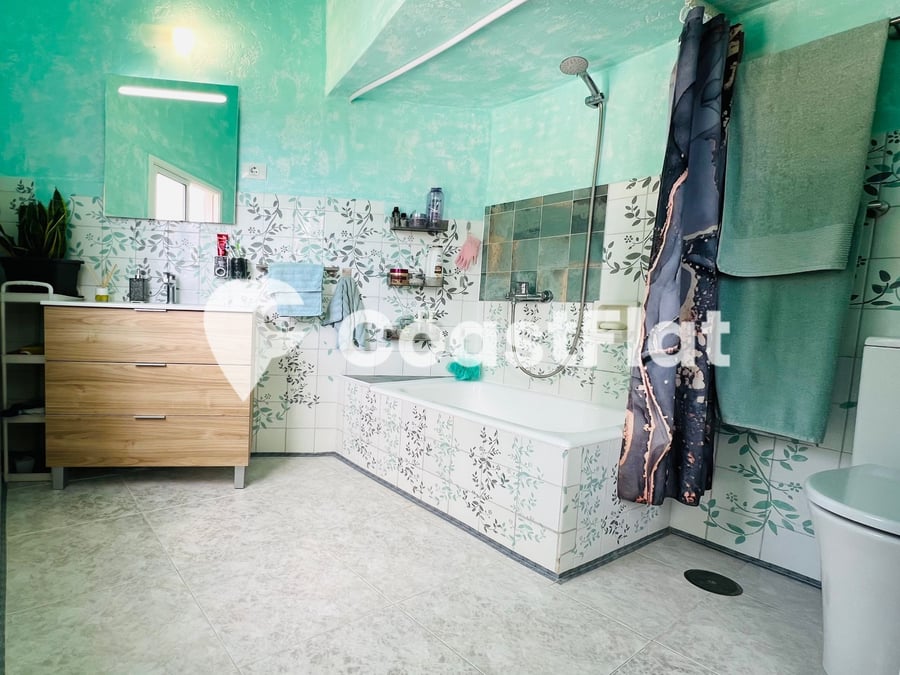 Three-story townhouse with three terraces and two entrances, with the possibility of creating a separate apartment in Tamaimo! – 18