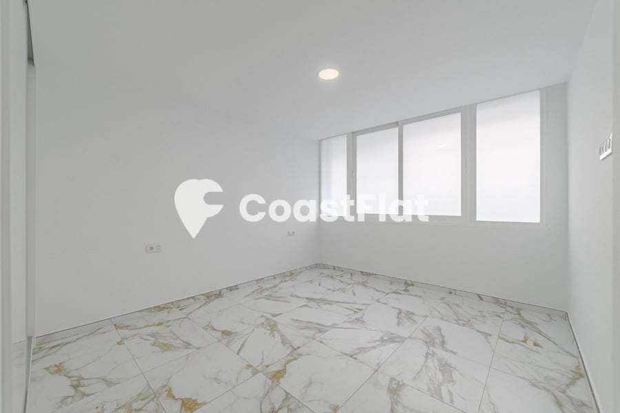 Unbeatable opportunity in Los Cristianos! BRAND NEW apartment just steps from Camisón Beach! – 13