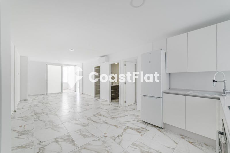Unbeatable opportunity in Los Cristianos! BRAND NEW apartment just steps from Camisón Beach! – 2