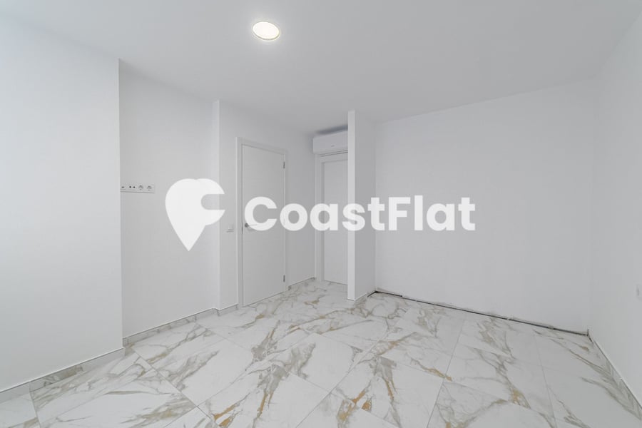 Unbeatable opportunity in Los Cristianos! BRAND NEW apartment just steps from Camisón Beach! – 6