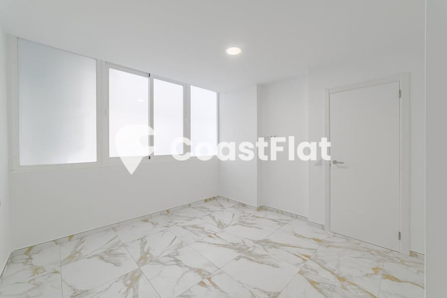 Unbeatable opportunity in Los Cristianos! BRAND NEW apartment just steps from Camisón Beach! – 5