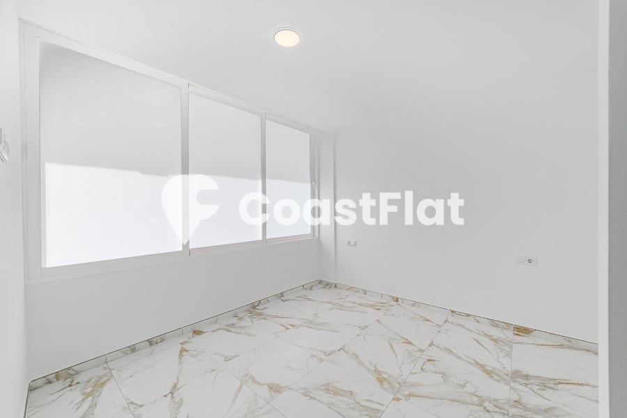 Unbeatable opportunity in Los Cristianos! BRAND NEW apartment just steps from Camisón Beach! – 8