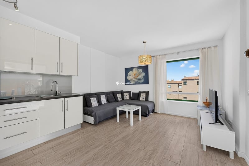 Modern penthouse, completely renovated, just steps away from Montaña Amarilla! – 5