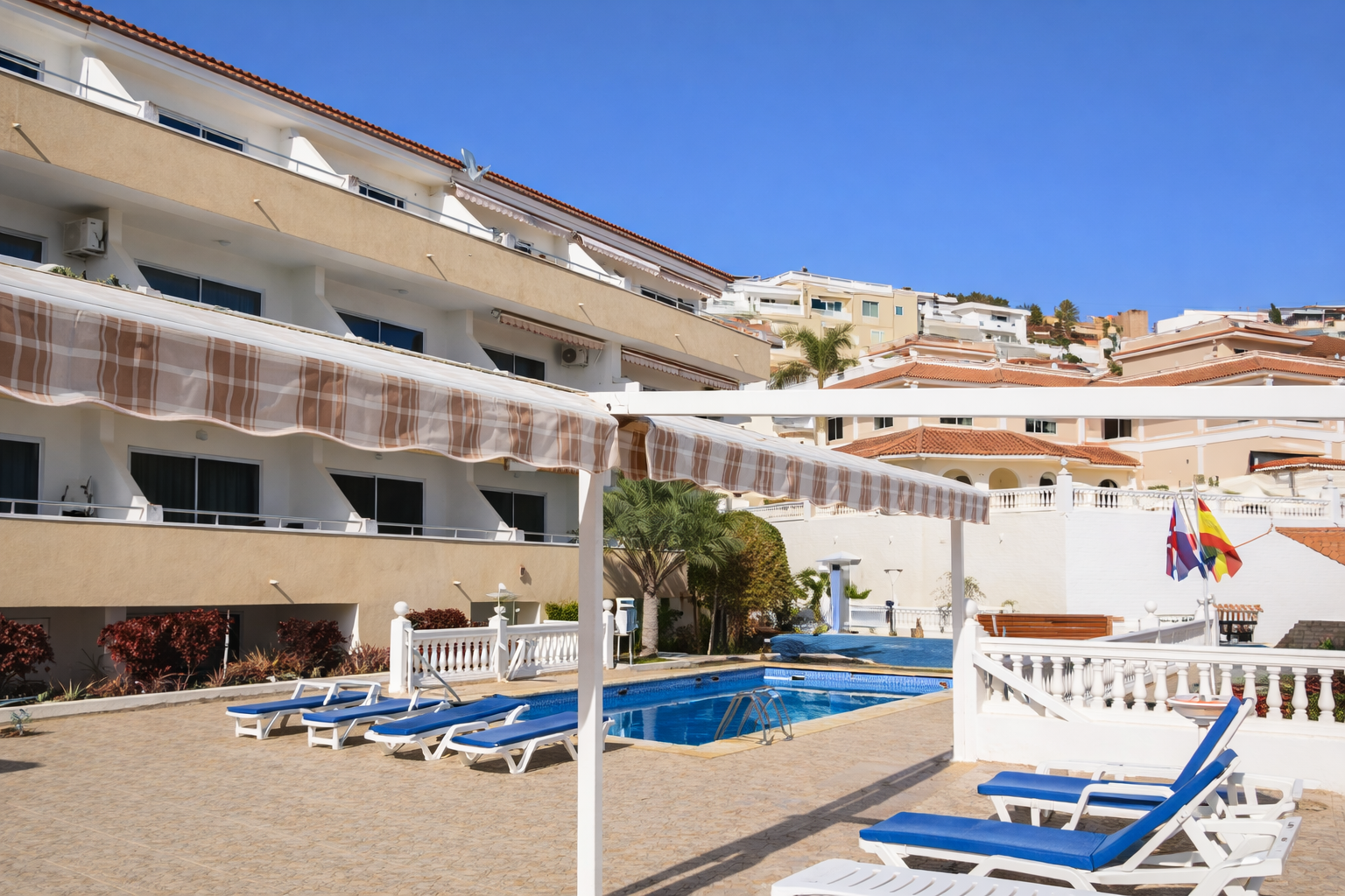 Large studio apartment in San Eugenio Bajo. – 1