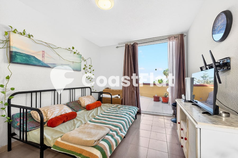 Charming Bungalow with Large Terrace and Teide Views just steps from Puerto Colón! – 10