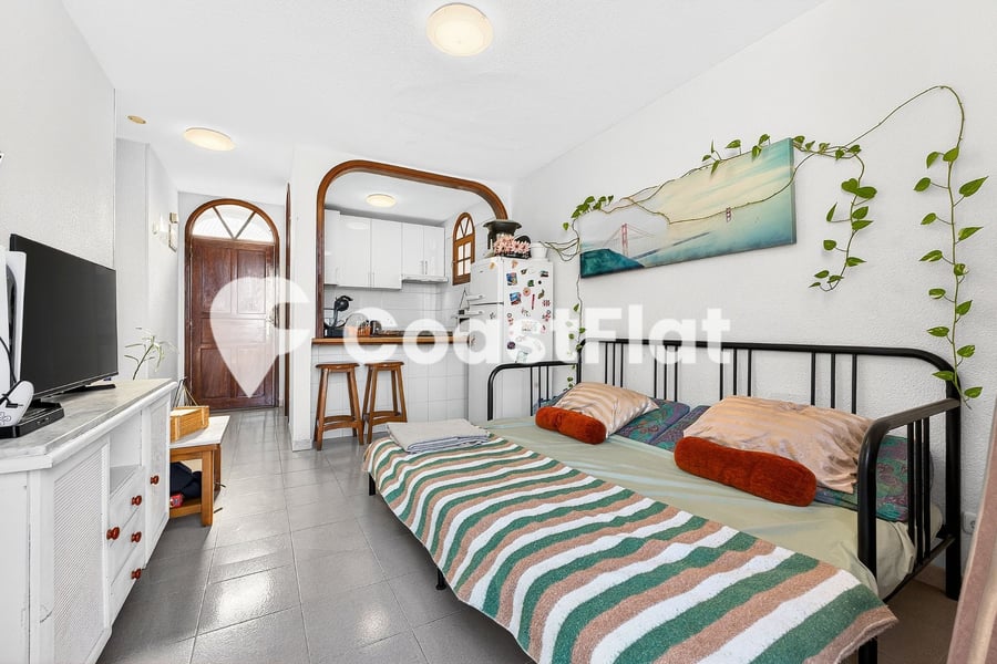 Charming Bungalow with Large Terrace and Teide Views just steps from Puerto Colón! – 9