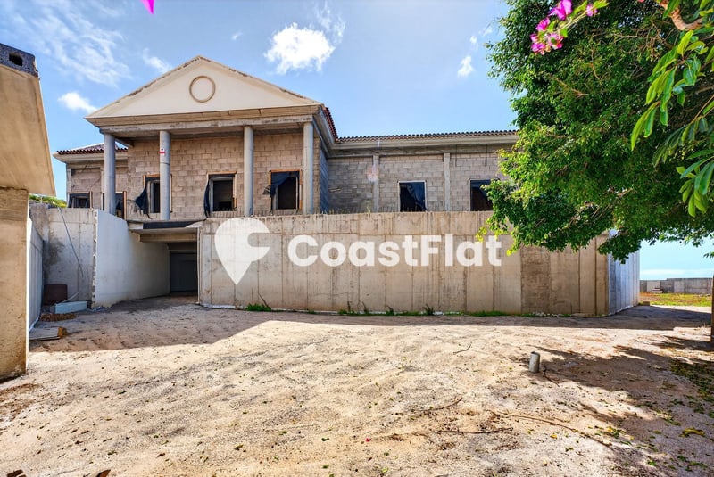 Villa under construction with a 2,000 m² plot and views of the Atlantic Ocean in Roque del Conde. – 5