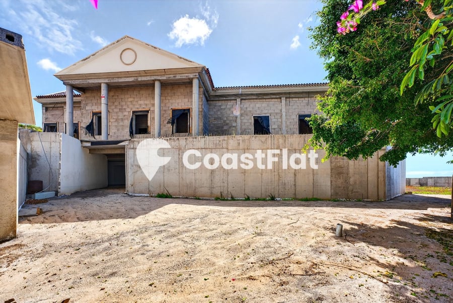 Villa under construction with a 2,000 m² plot and views of the Atlantic Ocean in Roque del Conde. – 5