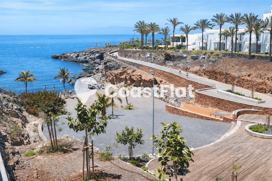 Exclusive Frontline Investment Opportunity with VV License, Just Steps from the Beach – Playa Paraíso, Costa Adeje! – 3