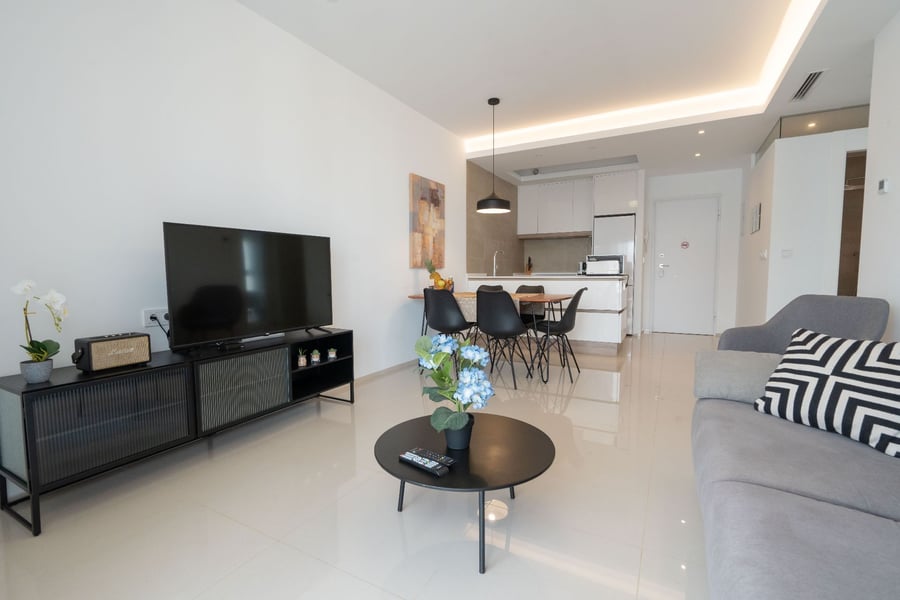 VENTA DE ACTIVO DE INVERSIÓN – 2 Edificios, 16 Apartamentos con LICENCIA VACACIONAL en exclusivo complejo residencial!! – 31