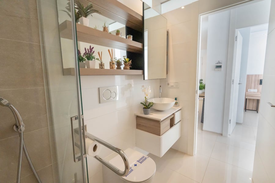VENTA DE ACTIVO DE INVERSIÓN – 2 Edificios, 16 Apartamentos con LICENCIA VACACIONAL en exclusivo complejo residencial!! – 52