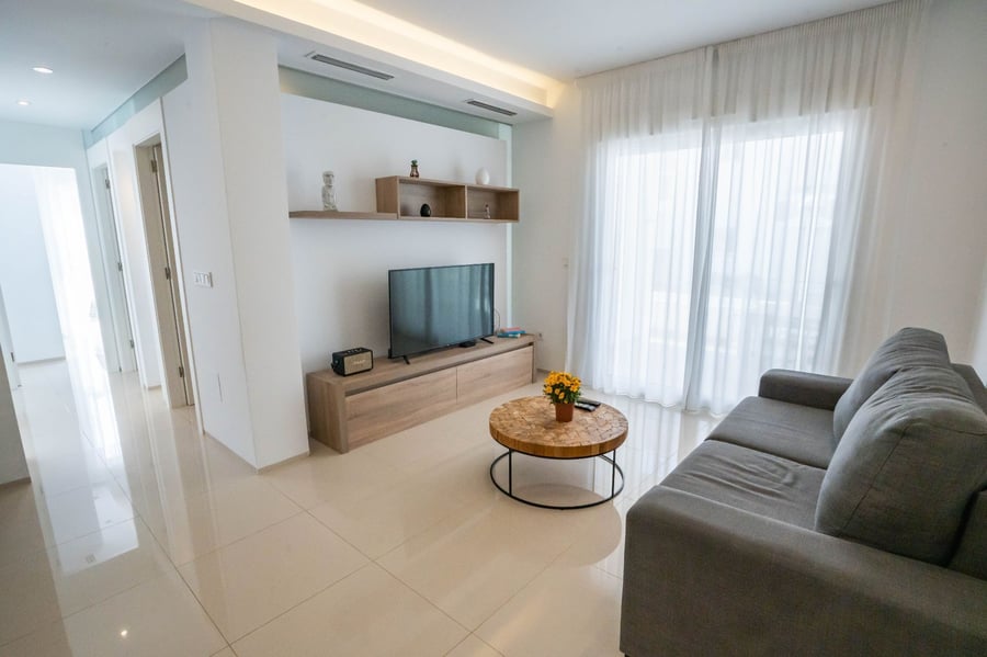 VENTA DE ACTIVO DE INVERSIÓN – 2 Edificios, 16 Apartamentos con LICENCIA VACACIONAL en exclusivo complejo residencial!! – 47