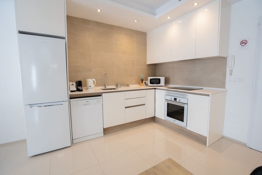 VENTA DE ACTIVO DE INVERSIÓN – 2 Edificios, 16 Apartamentos con LICENCIA VACACIONAL en exclusivo complejo residencial!! – 59