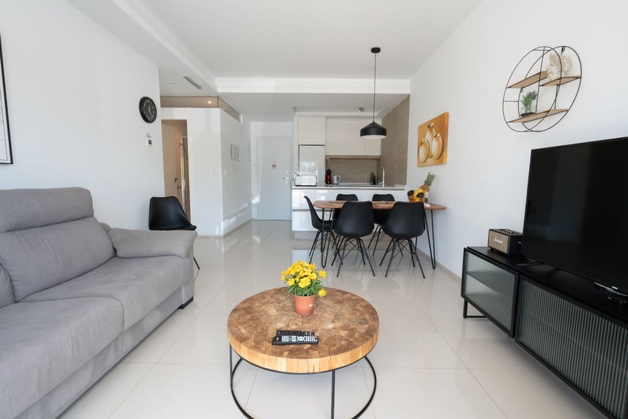 VENTA DE ACTIVO DE INVERSIÓN – 2 Edificios, 16 Apartamentos con LICENCIA VACACIONAL en exclusivo complejo residencial!! – 14