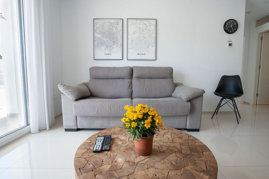 VENTA DE ACTIVO DE INVERSIÓN – 2 Edificios, 16 Apartamentos con LICENCIA VACACIONAL en exclusivo complejo residencial!! – 16