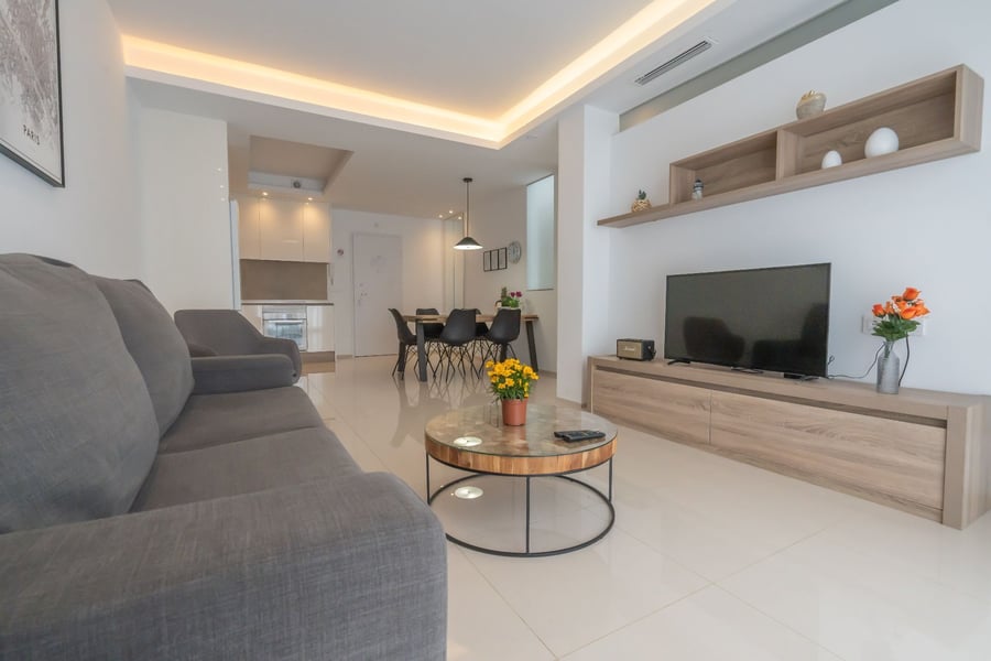 VENTA DE ACTIVO DE INVERSIÓN – 2 Edificios, 16 Apartamentos con LICENCIA VACACIONAL en exclusivo complejo residencial!! – 63