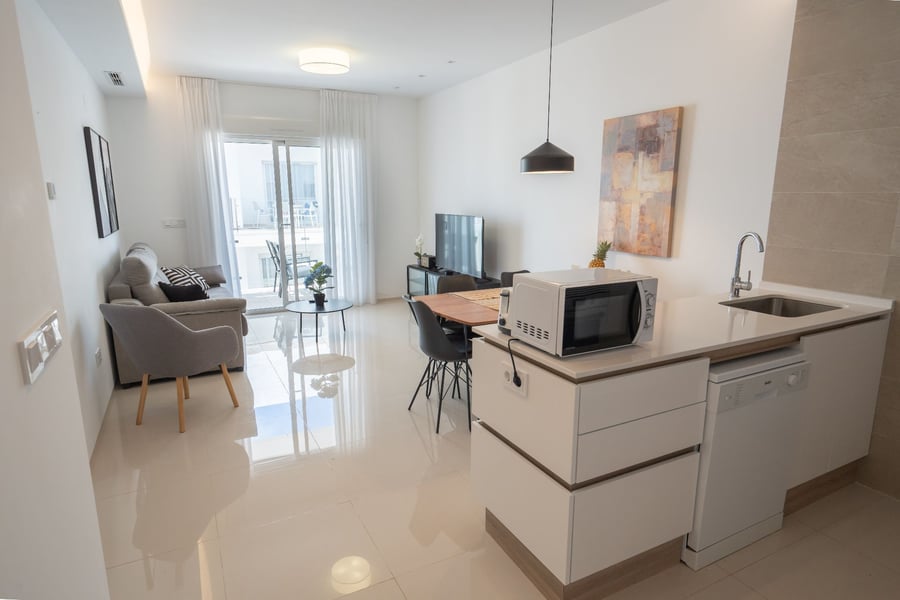 VENTA DE ACTIVO DE INVERSIÓN – 2 Edificios, 16 Apartamentos con LICENCIA VACACIONAL en exclusivo complejo residencial!! – 25