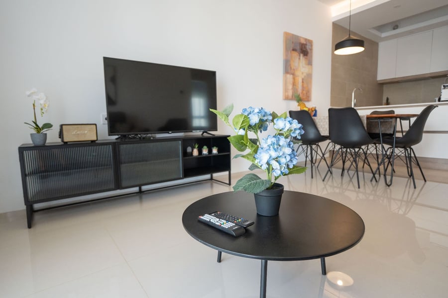 VENTA DE ACTIVO DE INVERSIÓN – 2 Edificios, 16 Apartamentos con LICENCIA VACACIONAL en exclusivo complejo residencial!! – 30