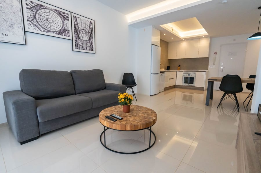 VENTA DE ACTIVO DE INVERSIÓN – 2 Edificios, 16 Apartamentos con LICENCIA VACACIONAL en exclusivo complejo residencial!! – 49
