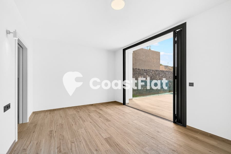 Brand-new modern luxury villa with private pool in Costa Adeje! – 18