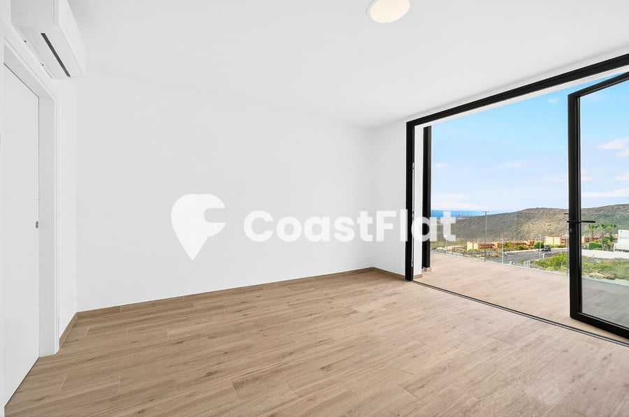 Brand-new modern luxury villa with private pool in Costa Adeje! – 14