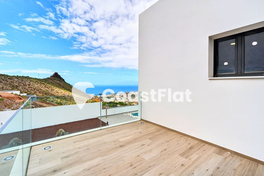 Brand-new modern luxury villa with private pool in Costa Adeje! – 24