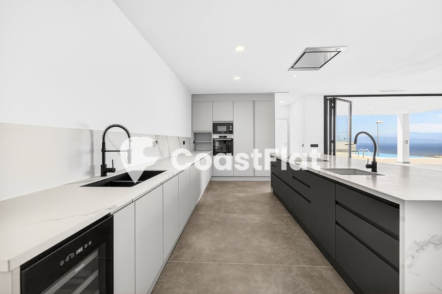 Brand-new modern luxury villa with private pool in Costa Adeje! – 32