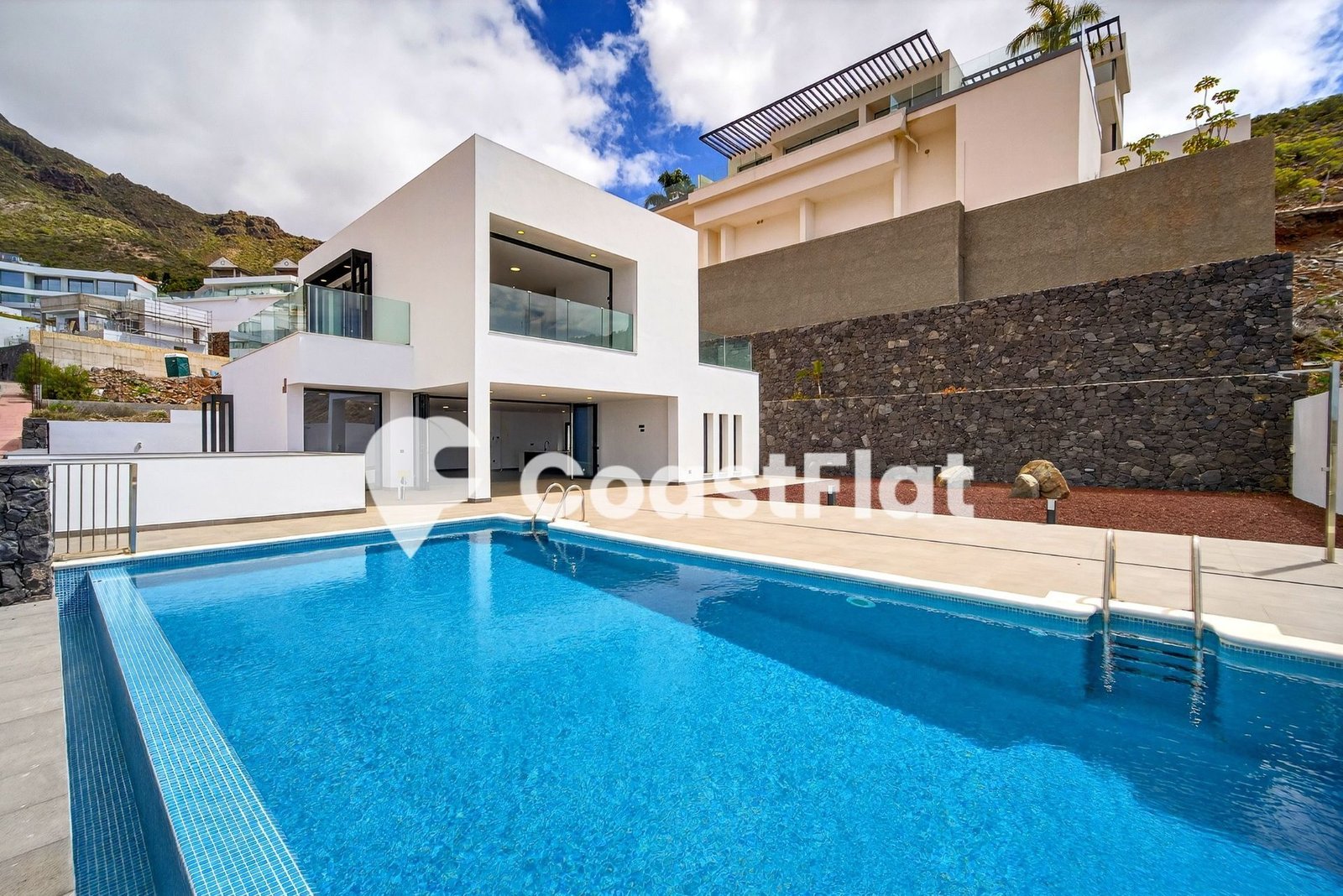 Brand-new modern luxury villa with private pool in Costa Adeje! – 1