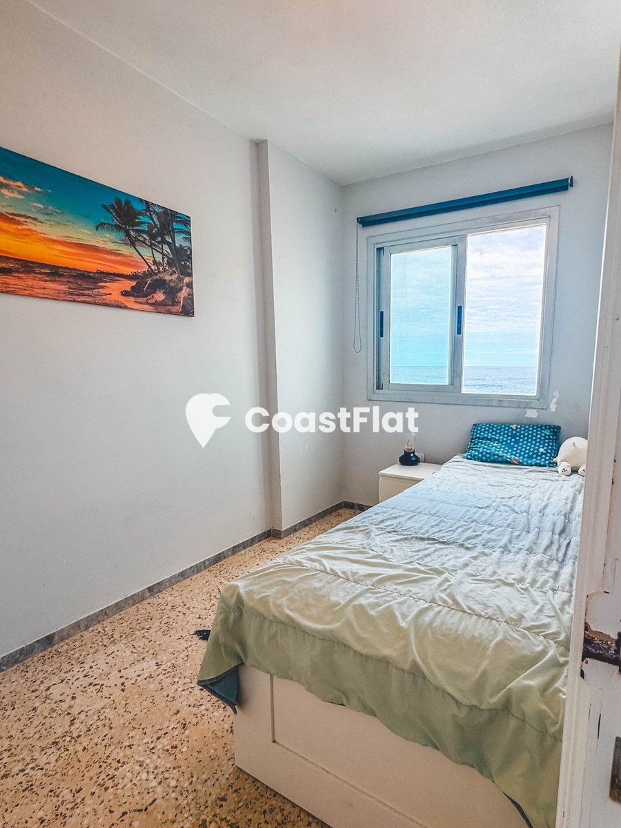 Modern Frontline Seafront Apartment with stunning Views! – 20