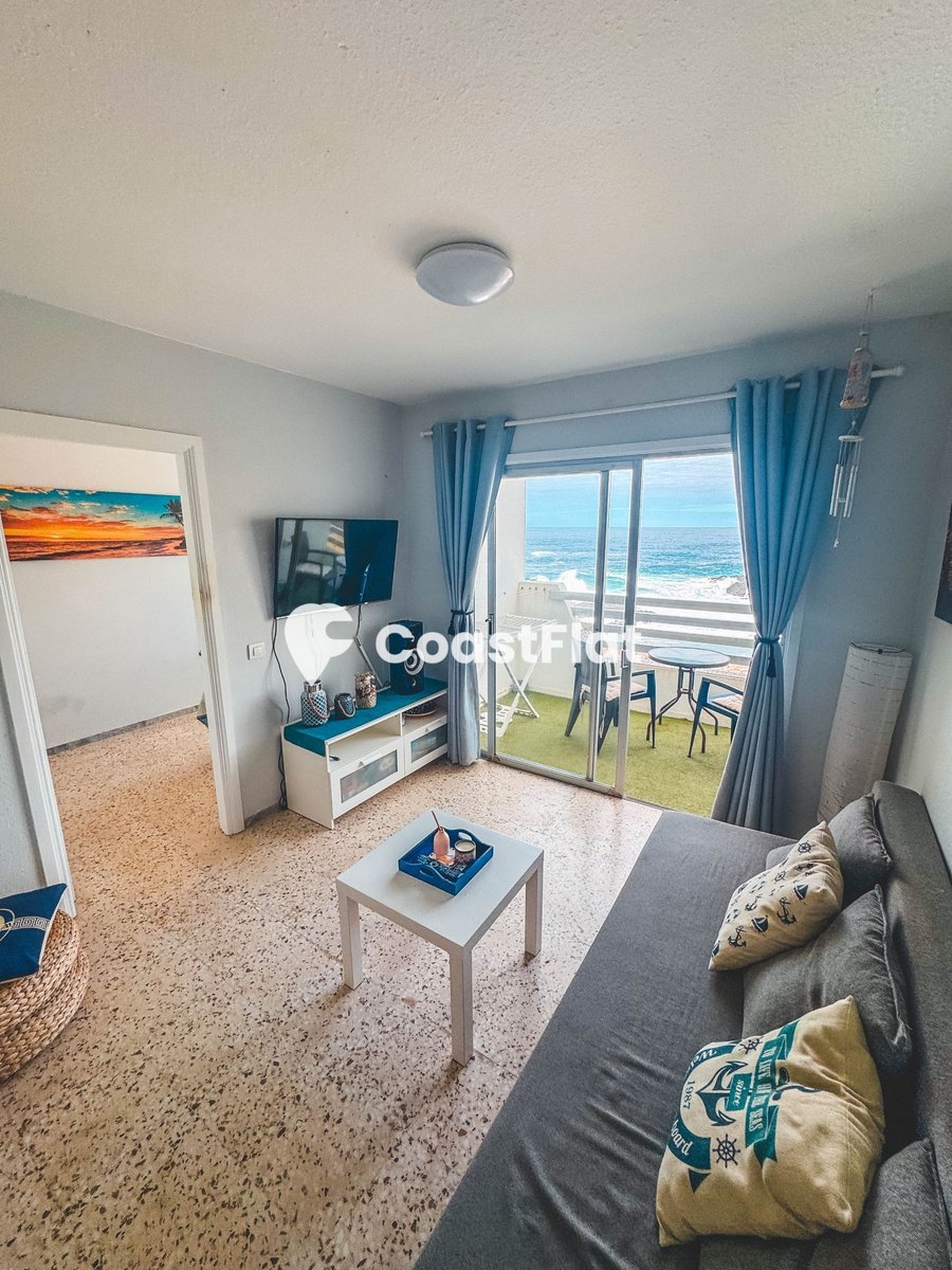 Modern Frontline Seafront Apartment with stunning Views! – 7