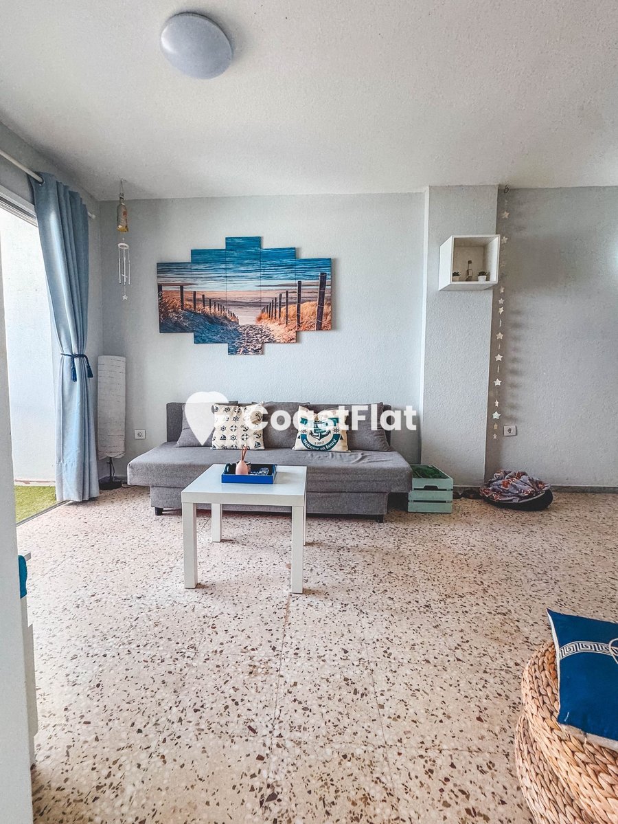 Modern Frontline Seafront Apartment with stunning Views! – 12