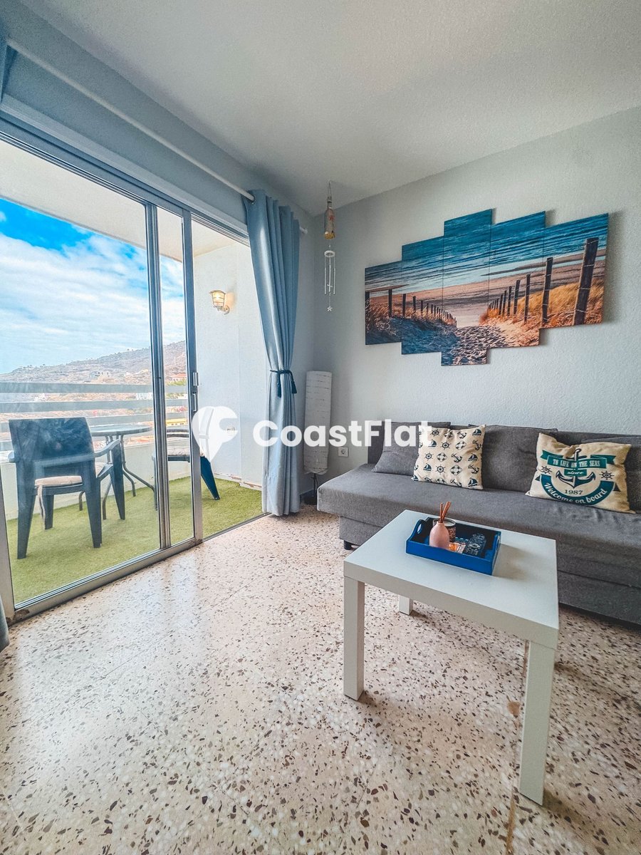 Modern Frontline Seafront Apartment with stunning Views! – 9
