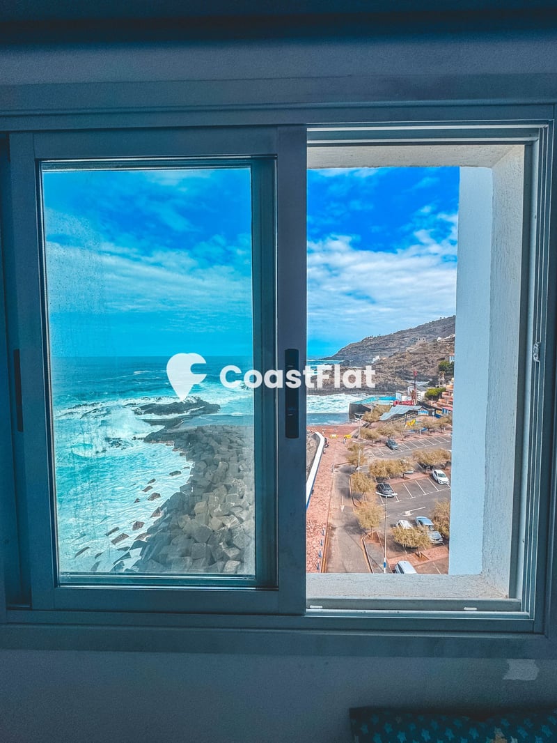 Modern Frontline Seafront Apartment with stunning Views! – 2