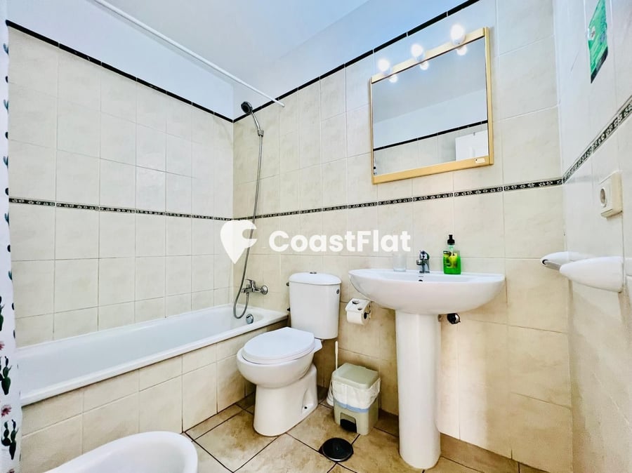 Spacious penthouse in Puerto de Santiago, just a stone’s throw from Playa de la Arena and Playa Chica, with partial sea views!! – 13