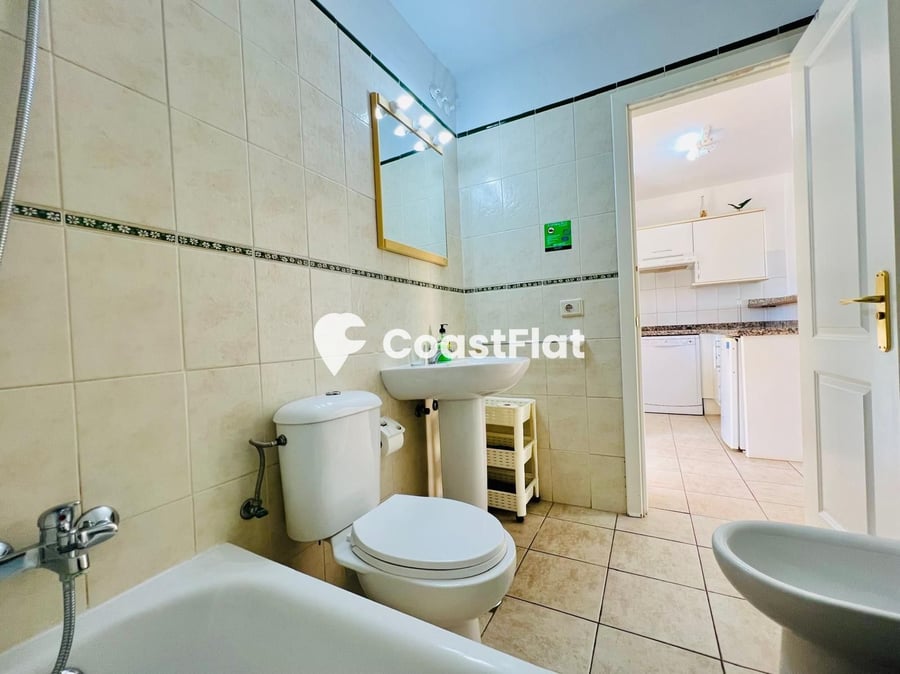 Spacious penthouse in Puerto de Santiago, just a stone’s throw from Playa de la Arena and Playa Chica, with partial sea views!! – 12
