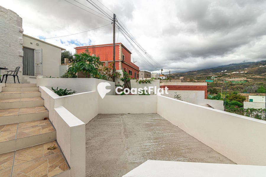 Fully Renovated Chalet with Spacious Terraces in an Exclusive Area of Arico! – 12