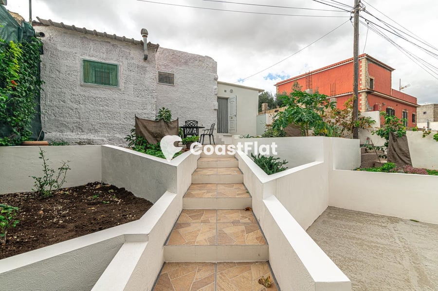 Fully Renovated Chalet with Spacious Terraces in an Exclusive Area of Arico! – 11