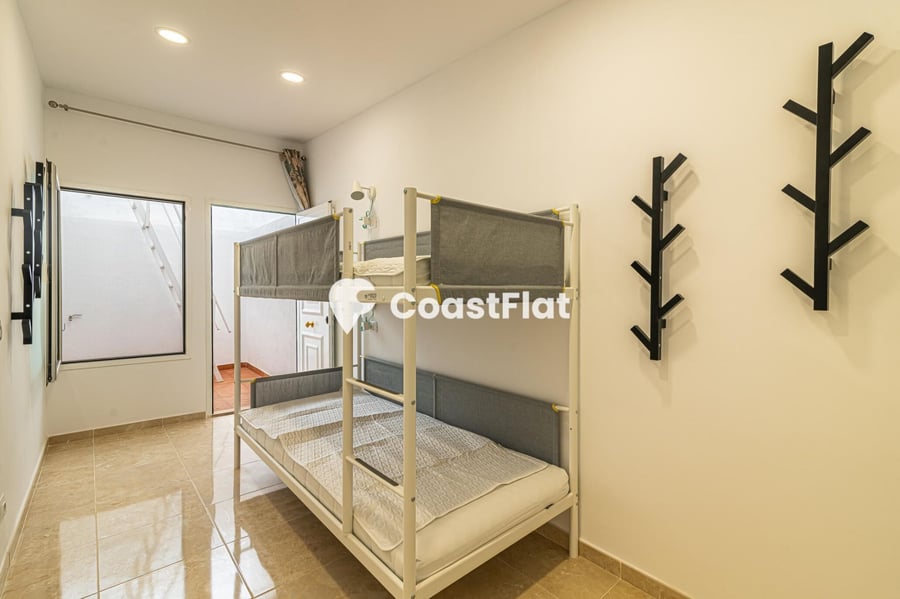 Fully Renovated Chalet with Spacious Terraces in an Exclusive Area of Arico! – 28