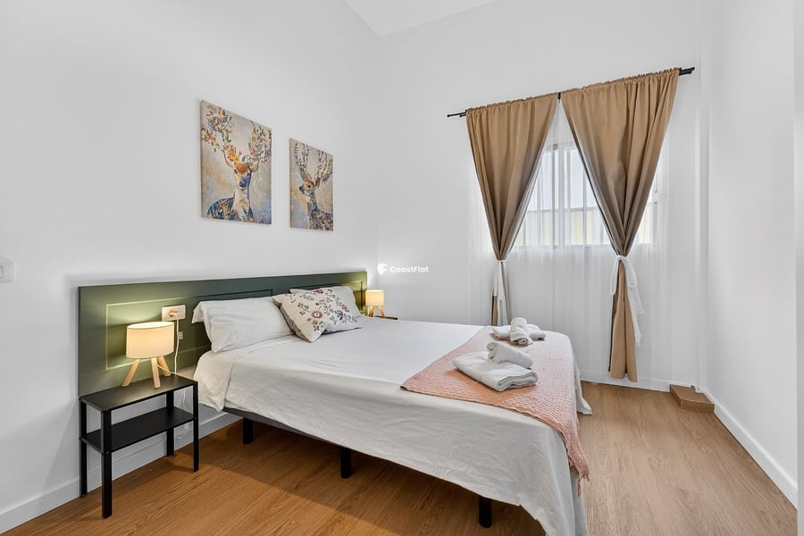An apartment just steps from the sea in Los Abrigos. – 13