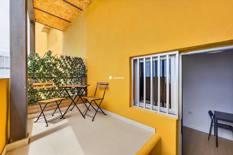 An apartment just steps from the sea in Los Abrigos. – 2