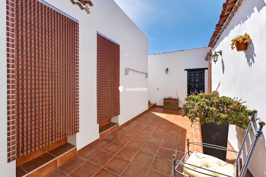 Independent house with plot in Guia de Isora – 19