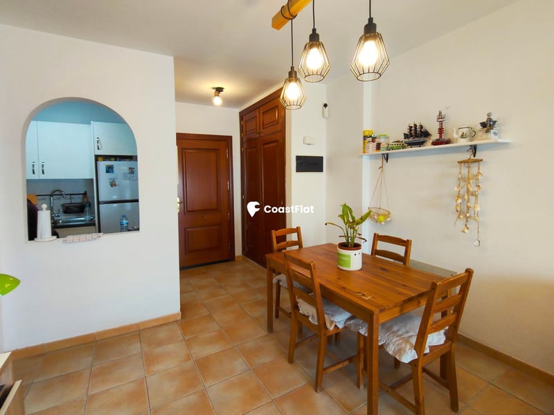 A bright flat with a terrace and swimming pool in Costa del Silencio. – 2
