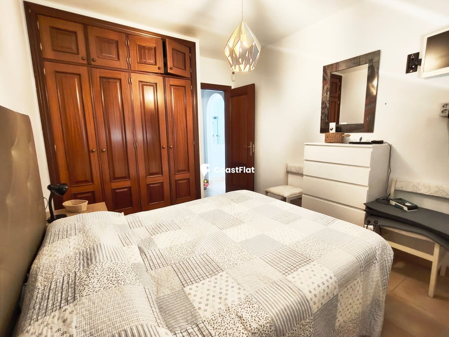 A bright flat with a terrace and swimming pool in Costa del Silencio. – 9