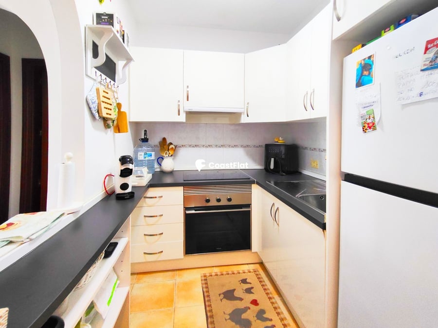 A bright flat with a terrace and swimming pool in Costa del Silencio. – 7