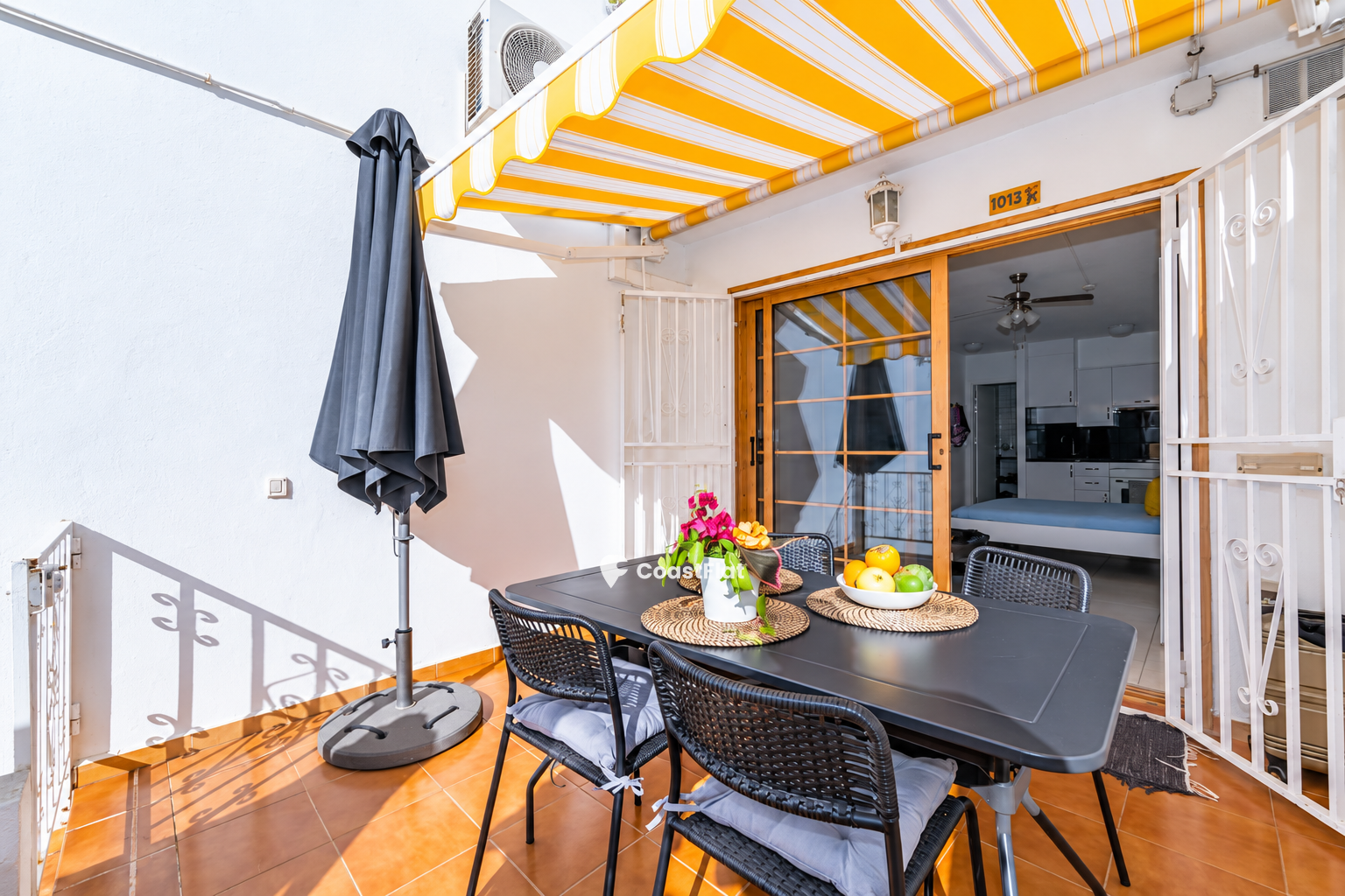 Charming studio flat with a terrace and swimming pool in San Eugenio Bajo, Costa Adeje. – 1
